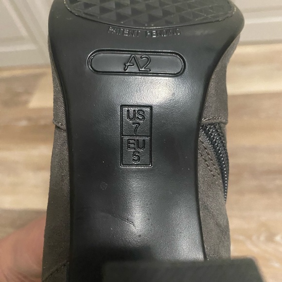 A2 by Aerosoles gray suede high heel boots - Picture 7 of 7